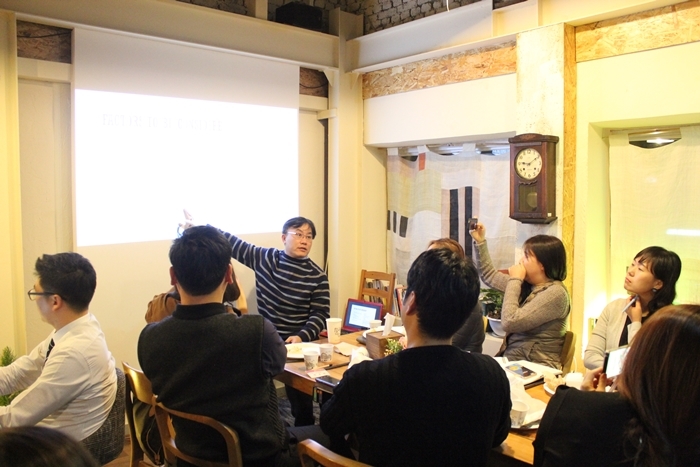 임준수 시러큐스대 교수가 강연하고 있다. 사진=이윤주 기자