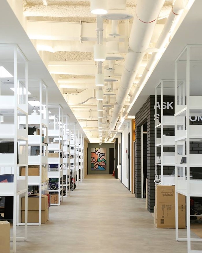 블랭크 사무실 내부 전경. 블랭크 페이스북 페이지