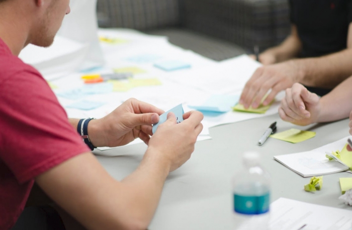 출퇴근 차량 공유 서비스 풀러스는 법적 논란에 휩싸여 결국 비즈니스 모델을 새로 구상하게 됐다. 풀러스 홈페이지 화면 캡처.