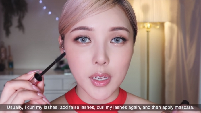 뷰티 콘텐츠로 440만명 이상의 구독자를 확보한 인기 크리에이터 '포니'. 유튜브 영상을 업로드하며 부분 유료광고 제품이 포함돼 있다는 점도 명시하고 있다. 영상 화면 캡처