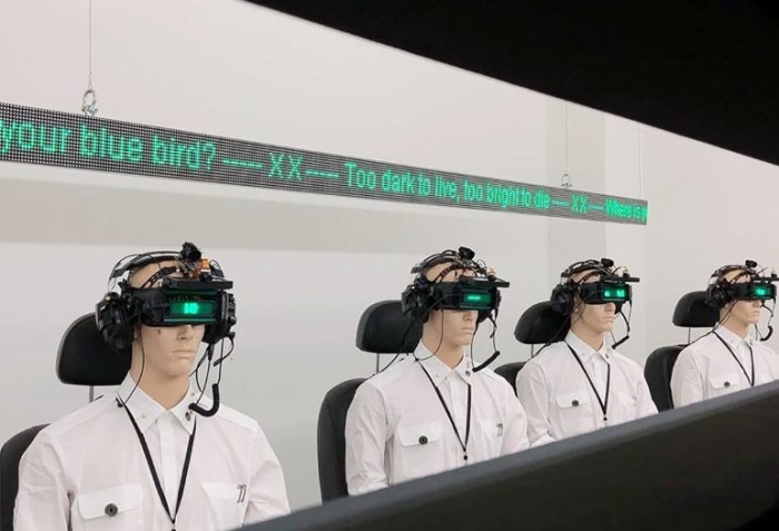 젠틀몬스터와 아이돌 송민호가 콜라보레이션한 전시공간 버닝플래닛. 사진=젠틀몬스터 페이스북