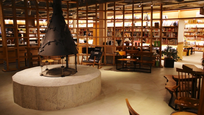 수많은 아류(?)를 낳고 있는 일본 츠타야 서점.