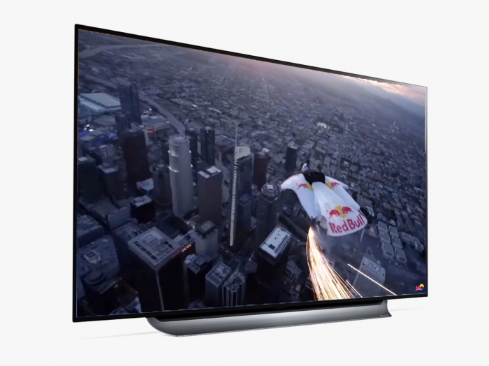 레드불이 글랜스TV와 손잡고 콘텐츠 생산 및 송출 채널 확장을 꾀한다. IPTV 등을 통해서 노출될 예정이다.