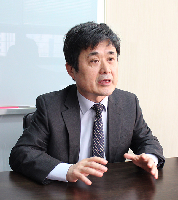 한국광고학회 신임 회장을 맡게 된 김병희 서원대 광고홍보학과 교수. 서울대 국어국문학과를 졸업하고 연세대에서 석사학위를, 한양대에서 광고학 박사학위를 받았다. 강단에 서기 전 광고회사 선연에서 카피라이터이자 크리에이티브 디렉터로 일했다. 한국PR학회 15대 회장을 역임했다. 사진: 안해준 기자