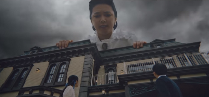 신한카드가 각자 비범한 능력을 보유한 4인 가족을 소재로 한 광고를 선보였다.