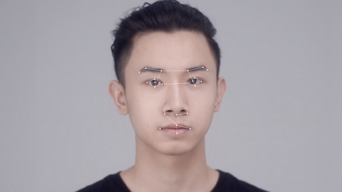 ‘당신의 얼굴을 기부하세요’(Donate your face) 캠페인 영상 화면. 텐센트의 인공지능 기술과 소셜 기능을 이용해 사회적 공감을 확산시켰다.