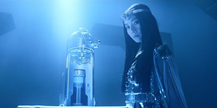 바디프랜드가 90년대 테크노 여전사 이정현을 모델로 기용해 메인뉴스 시간에 TV광고를 집행했다. 레트로풍 B급 감성이 두드러진다.