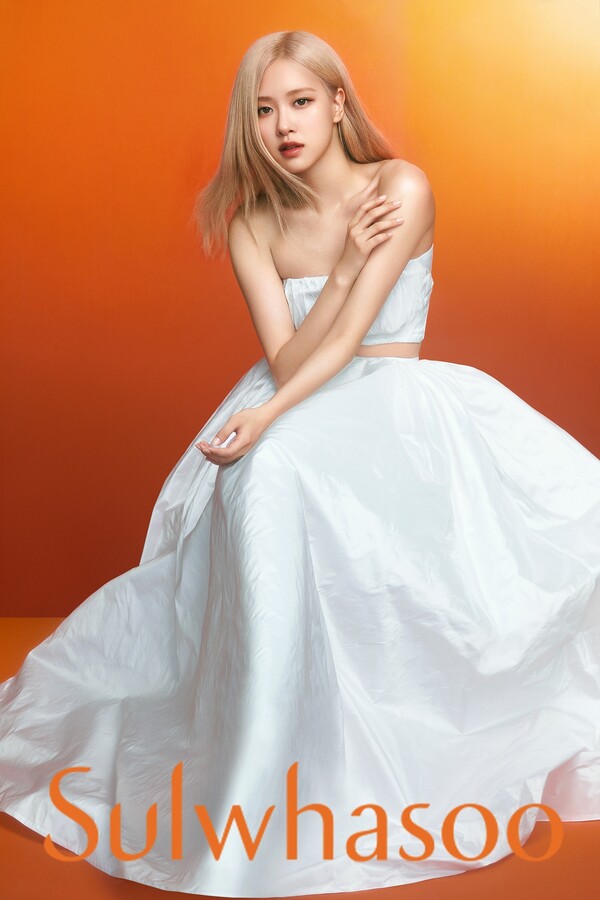 설화수의 글로벌 앰버서더이자 브랜드 스토리텔러인 로제