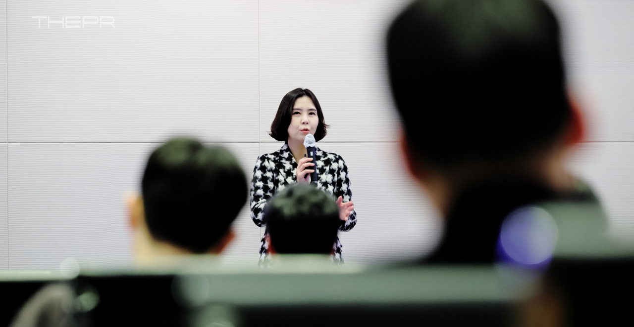 이향은 상무는 '공감 인공지능 시대, CX를 브랜딩하다'를 주제로 키노트 스피치에 나섰다.