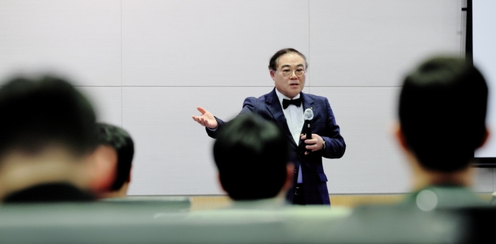 임진모 문화 평론가는 팬덤 비즈니스와 고객 경험 브랜딩에 관해 인사이트를 전했다. 사진=전재현 포토그래퍼