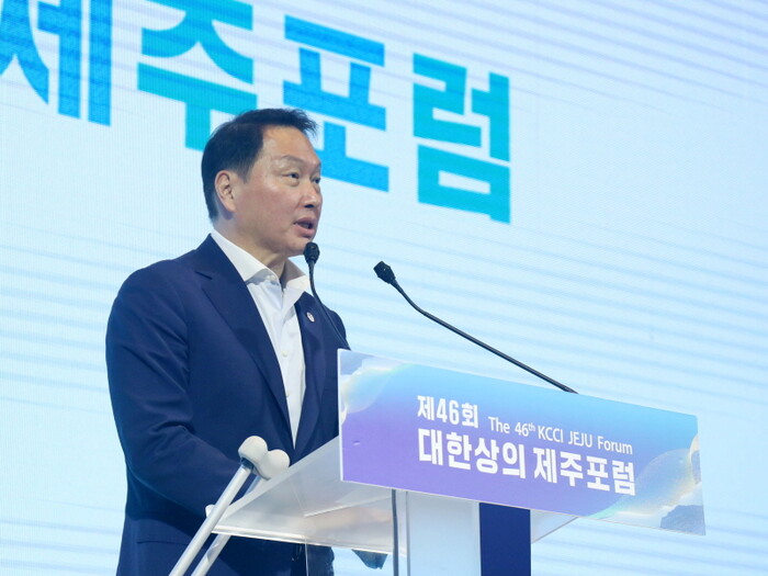 지난해 7월 15일 제주 해비치 호텔·리조트에서 열린 제46회 제주포럼 폐회식에 최태원 대한상공회의소 회장이 참석해 폐회사를 하고 있다. 사진 = 대한상공회의소 제공