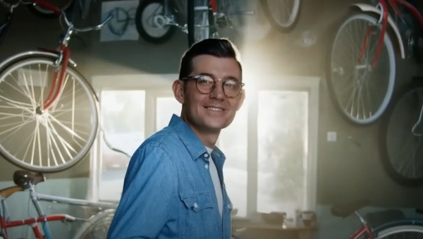 토이저러스 광고에서 불쾌한 느낌이 들지 않는 부분