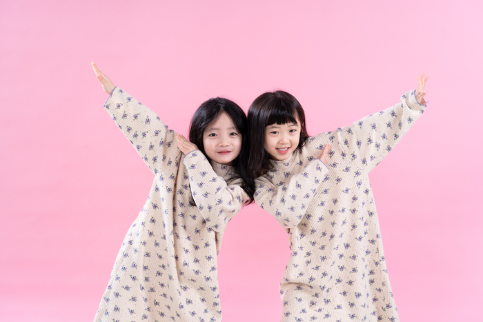 키즈 크리에이터 ‘뚜아뚜지’. 사진=두산 베이스