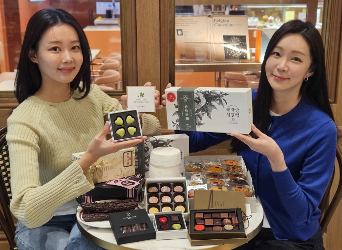 신세계백화점 강남점 디저트 전문관 '스위트파크'가 판매 중인 수능 응원 디저트. 사진=신세계백화점 제공.