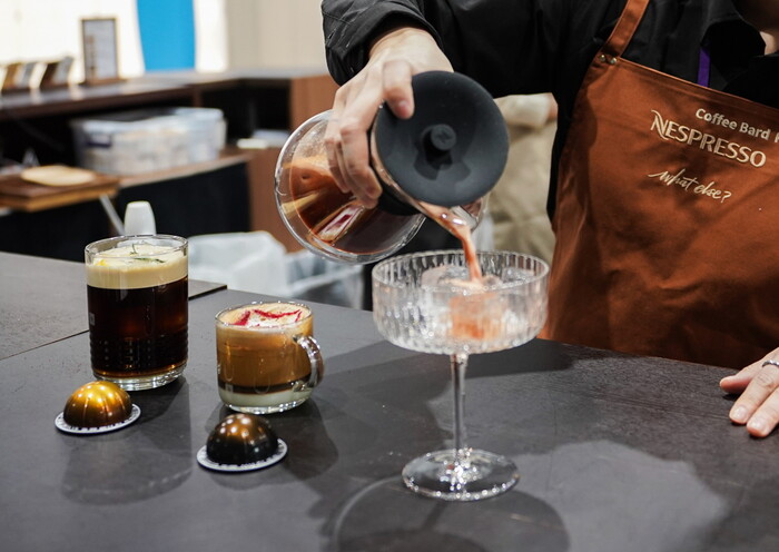 네스프레소 더블 에스프레소 바에서 진행된 ‘커피 바드 세션’. 사진=네스프레소 제공.
