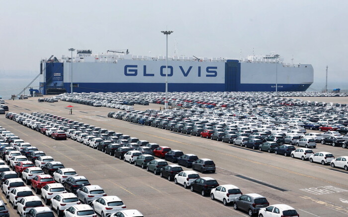 평택항에 수출 대기 중인 자동차. 사진=산업통상자원부 제공