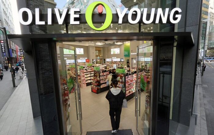 CJ올리브영이 ‘100억 매출 브랜드’ 보도자료 일부 내용에 대해 왜곡 의혹이 제기됐다. 사진=뉴시스