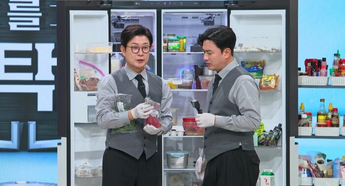 JTBC 예능 '냉장고를 부탁해'는 무엇이 들어있는지 모르는 게스트의 냉장고로 셰프들이 자웅을 겨루게끔 하는 묘미로 큰 사랑을 받고 있다. 사진=JTBC 예능물 '냉장고를 부탁해' 제공