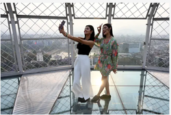 소셜미디어 문화가 소비 습관에 큰 영향을 끼친 것으로 분석된다 (사진 = LBC.co.uk)