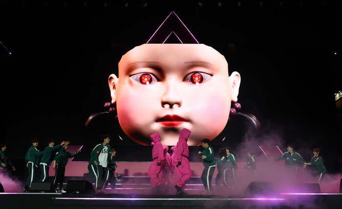 지난 28일 열린 오징어게임3 팬 이벤트 행사 무대 퍼포먼스. 사진=뉴시스