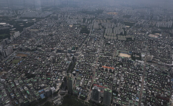 최근 발간한 ‘2025 행정안전통계연보’에서 국내의 1인 가구는 지난해 기준으로 1012만이다. 사진=뉴시스