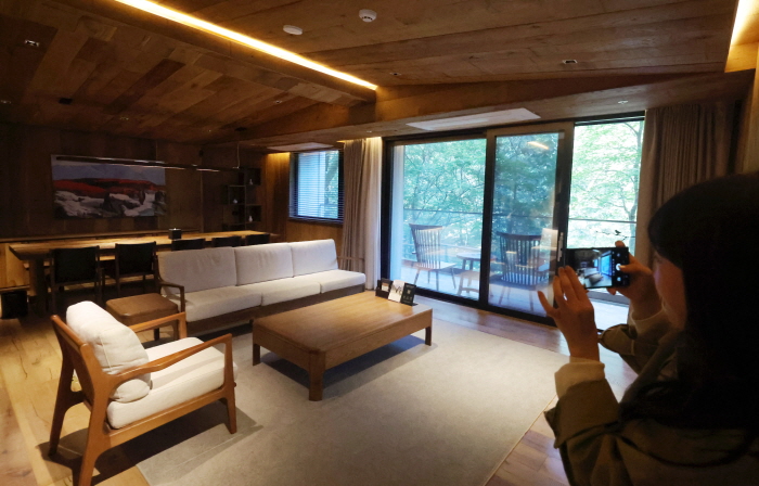 서울 강북구 한화호텔앤드리조트의 하이엔드 리조트 '안토'의 객실 내부 모습. 사진=뉴시스