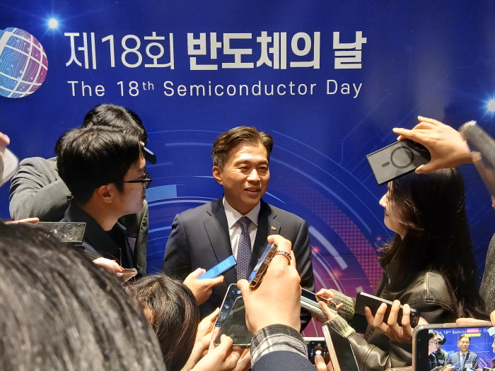 곽노정 SK하이닉스 사장이 22일 서울 삼성동 그랜드 인터컨티넨탈 서울 파르나스에서 열린 '제18회 반도체의 날 기념식'에서 발언하고 있다. 사진=뉴시스