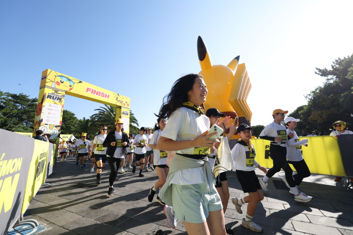 제주도 중문골프장에서 열린 '포켓몬 런'에 참여한 참가자 모습. 사진=한국관광공사