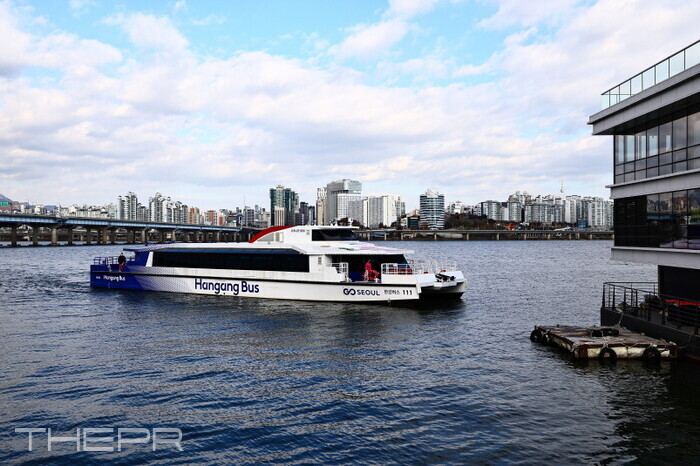 11월 1일 정식 운항을 시작한 한강버스 . 사진=전재현 기자 
